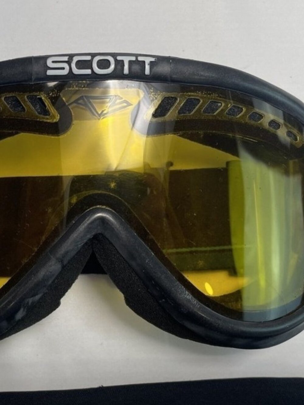 Scott Vintage Ski Goggles Black Yellow Tinted Lens